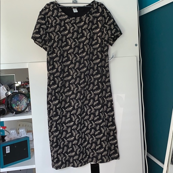 Old Navy Dresses & Skirts - Black and White Patterned Dress